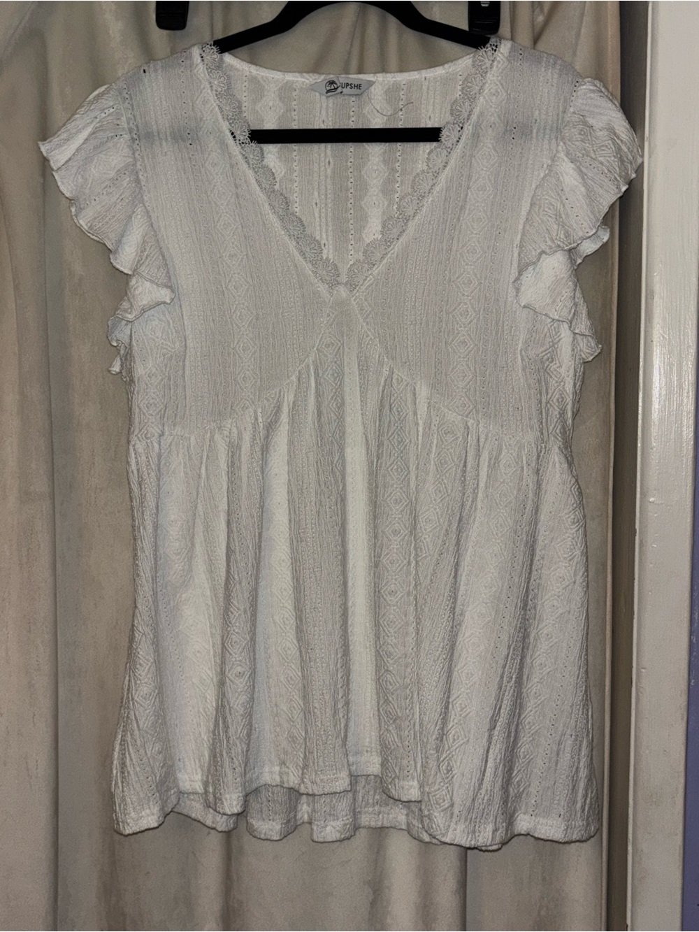 Cupshe White Lace V-Neck Ruffled Sleeve Tunic Top